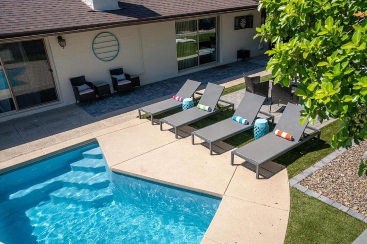 Heated Pool, Spa,arcade Games,pool Table,ping-pong Holiday home *